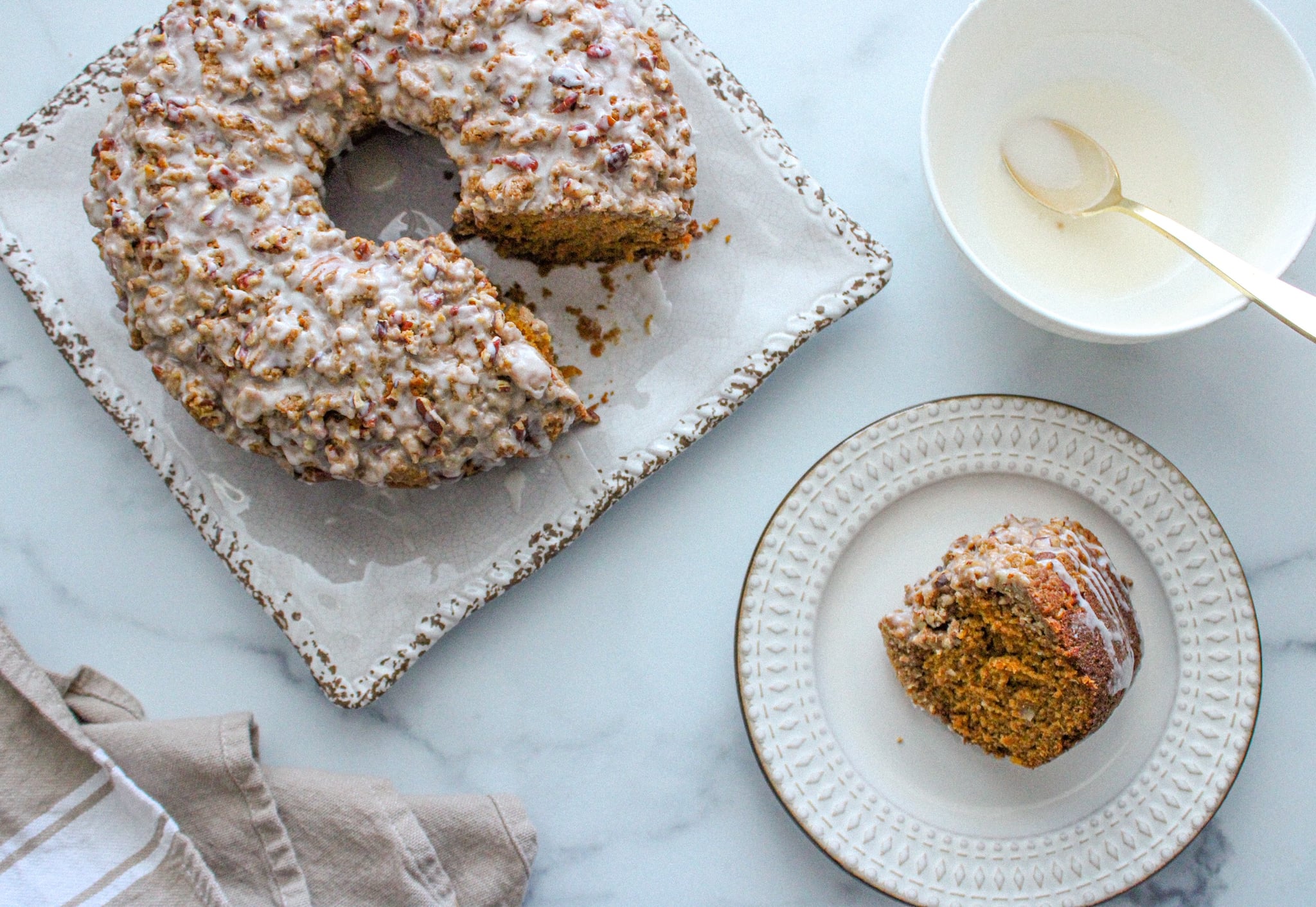 pumpkin crumb cake: finished recipe with cake slice on a plate