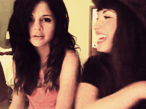 Cutest Selena Gomez and Demi Lovato Moments