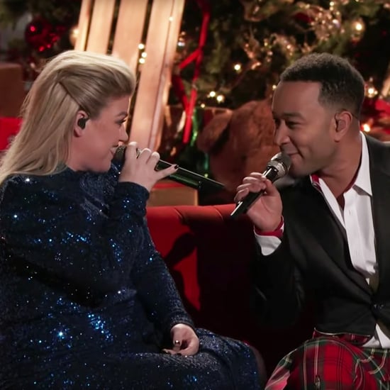 John Legend Kelly Clarkson Perform "Baby, It's Cold Outside"