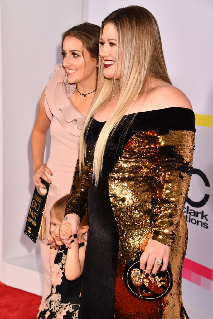 Kelly Clarkson and Family at the 2017 American Music Awards