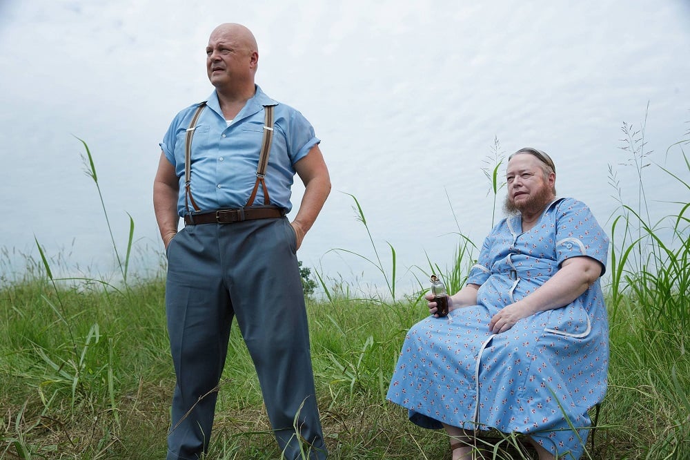 This reunion looks less than enthusiastic.