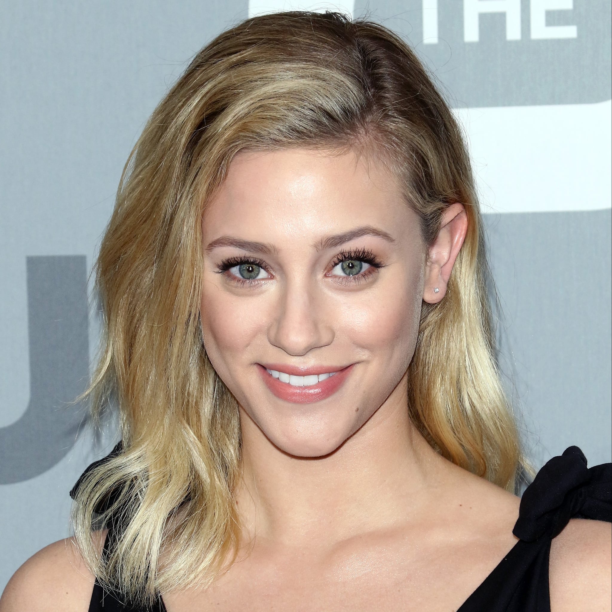 Lili Reinhart Posts About Cystic Acne On Instagram Stories Popsugar Beauty Australia