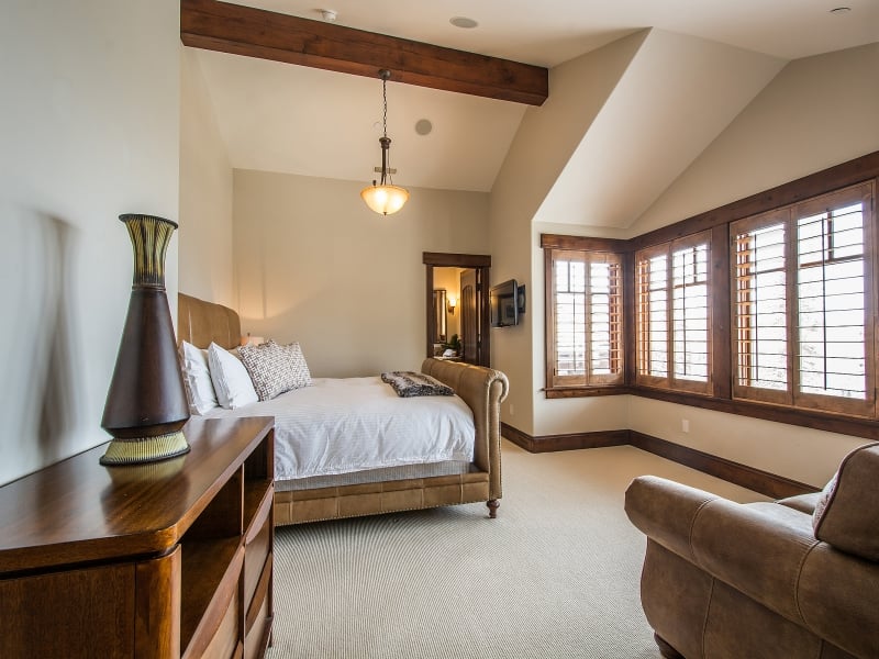 Nina Dobrev's Park City, UT, Airbnb Cabin