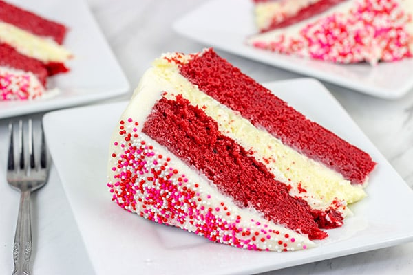 红色天鹅绒蛋糕芝士蛋糕