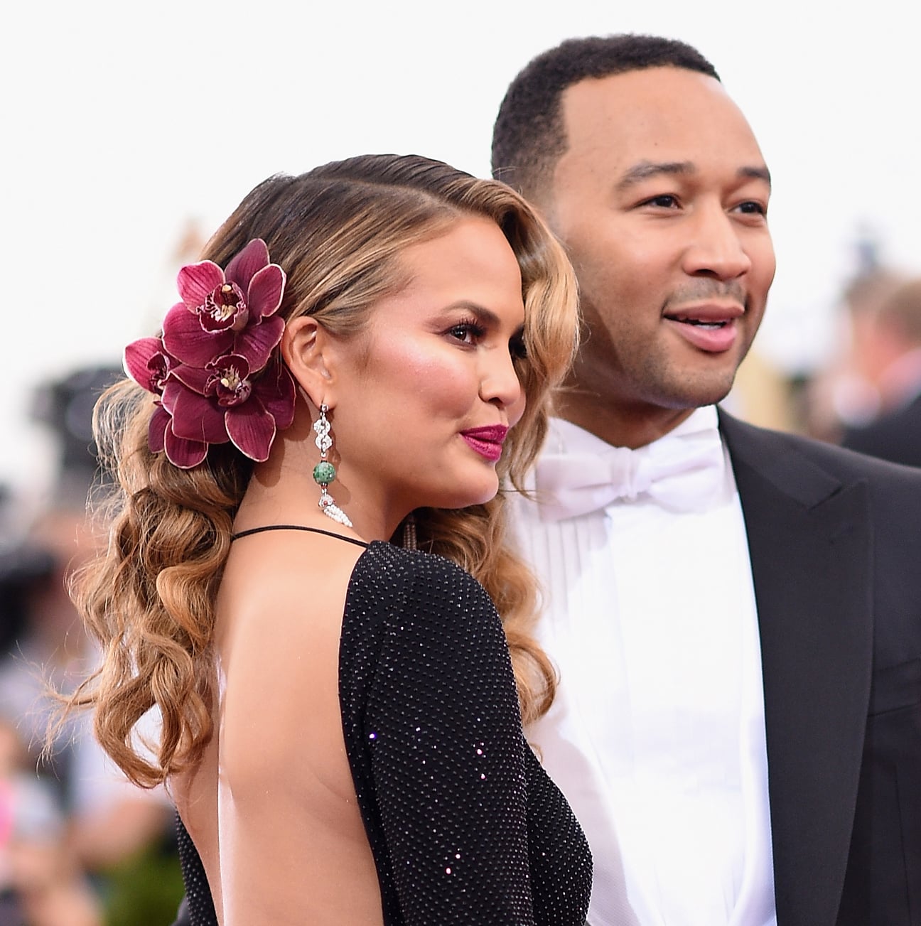 Chrissy Teigen Zoom In On Every Gorgeous Hair Accessory From The Met Gala Popsugar Beauty Photo 20