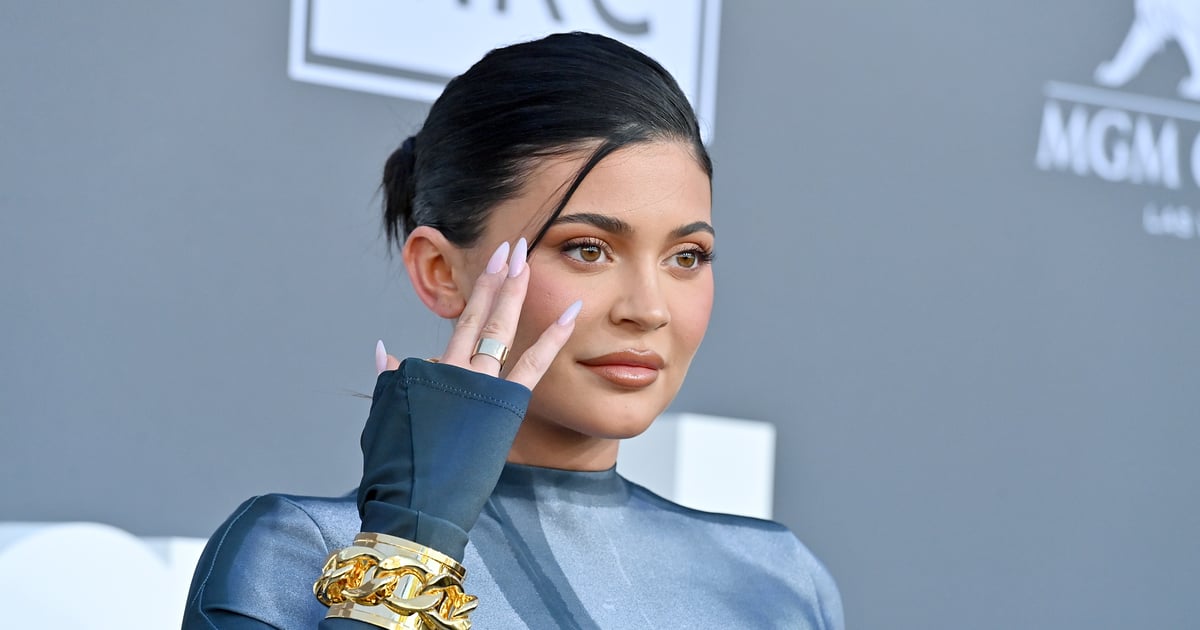 Kylie Jenner's Black-Glam Nails Are a Halloween Mood