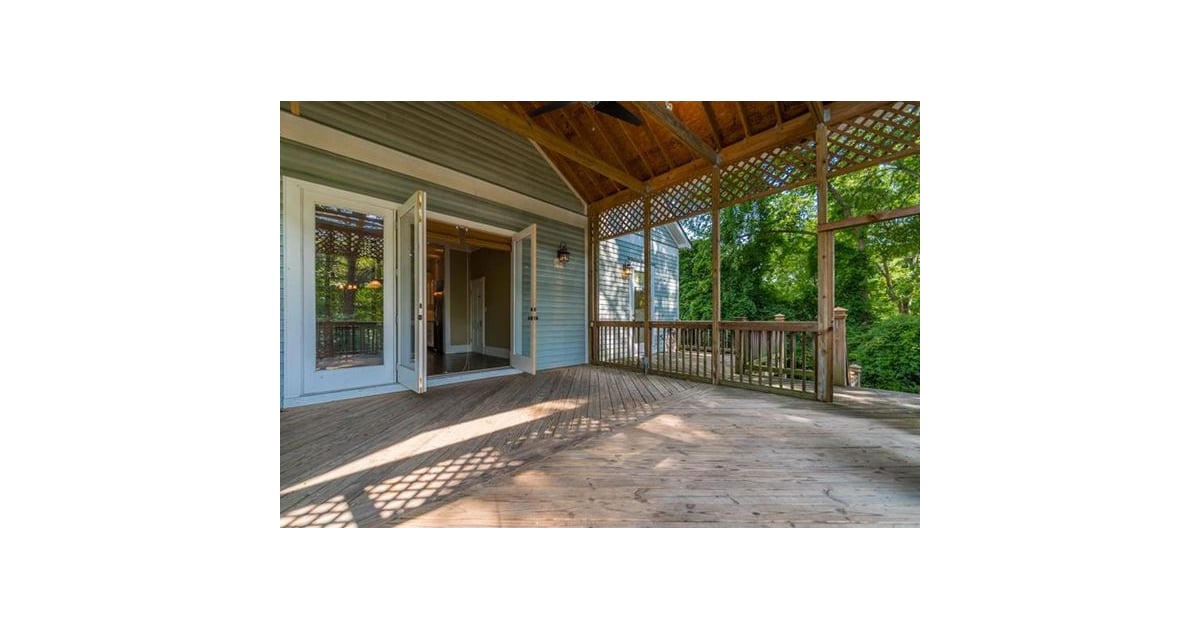 Sheriff Rick Grimes's House in The Walking Dead Is For Sale POPSUGAR