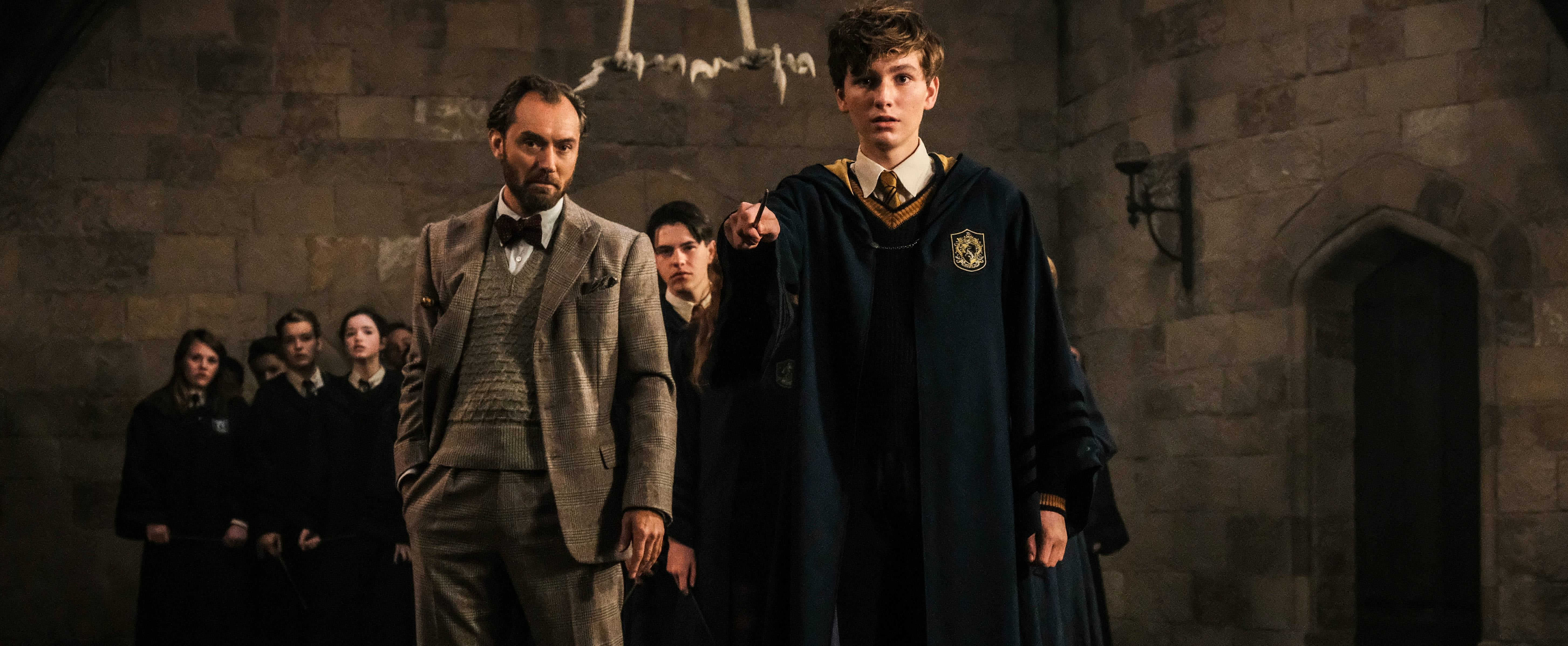 Who Plays Young Newt Scamander in Fantastic Beasts? POPSUGAR