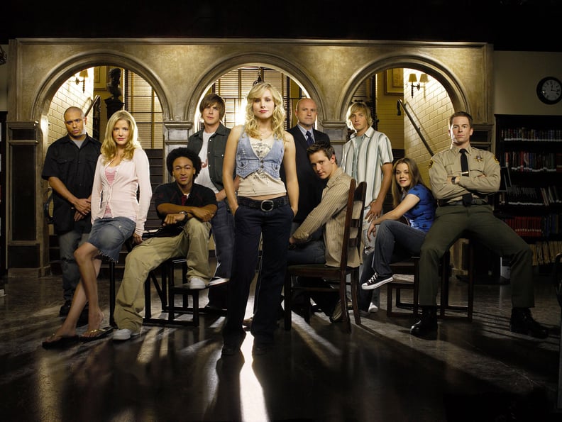 VERONICA MARS, Francis Capra, Julie Gonzalo, Percy Daggs III, Chris Lowell, Kristen Bell, Enrico Colantoni, Jason Dohring, Ryan Hansen, Tina Majorino, Michael Muhney, (Season 3), 2004-07. photo: Patrick Ecclesine /  Warner Bros. Television / Courtesy Ever