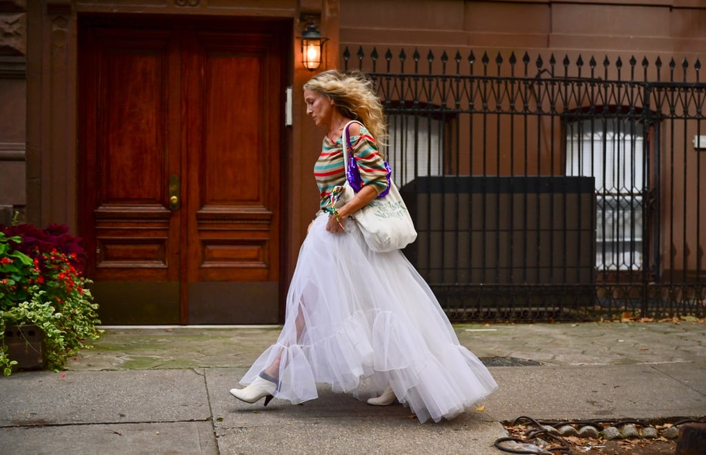 Defending Carrie Bradshaw's New Looks on And Just Like That