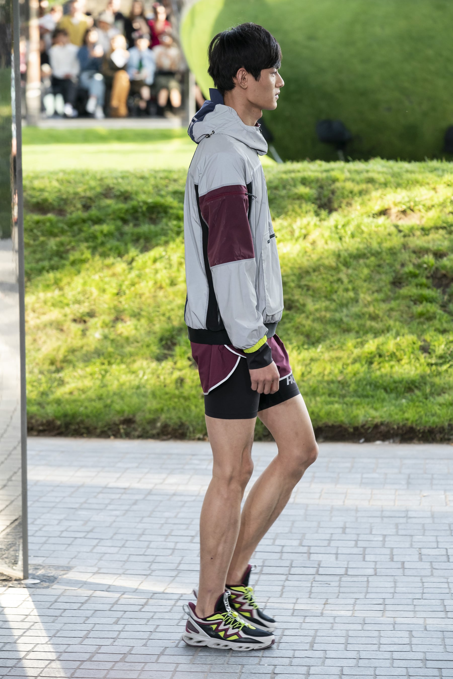 Fashion Shopping Style House of Holland Paid Tribute to Rave