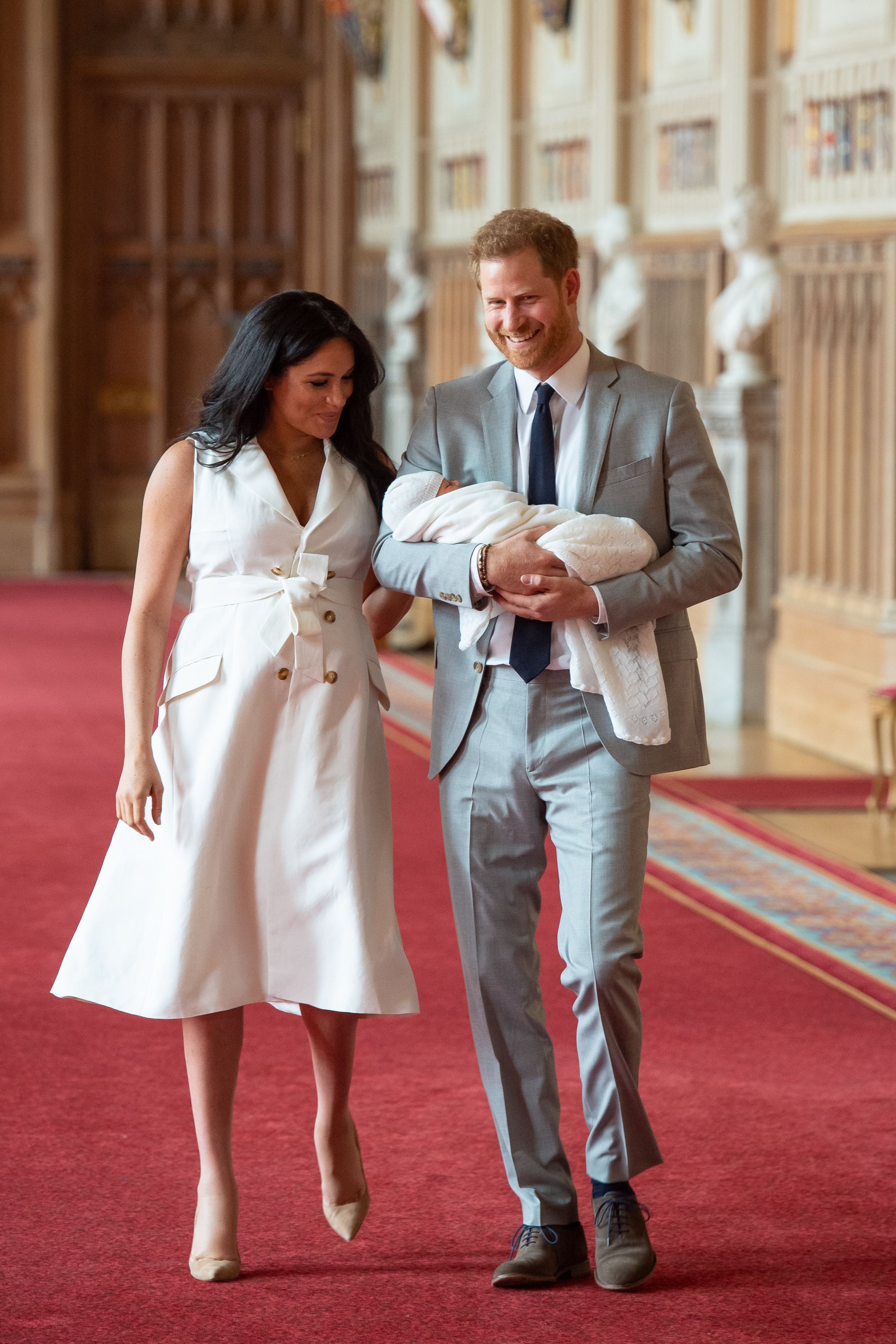 Meghan markle top white trench dress