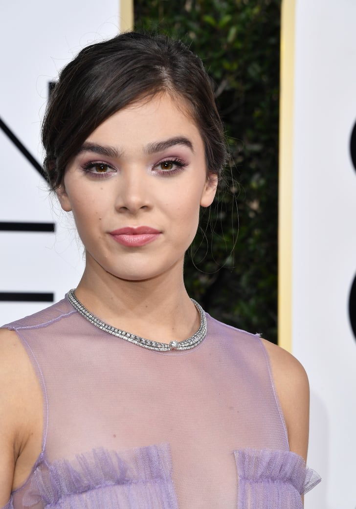Hailee Steinfeld | Hair and Makeup at Golden Globes 2017 | Red Carpet
