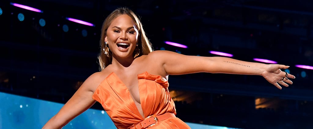 Luna Stephens Hiding Under Chrissy Teigen's Dress Train Is Peak Red Carpet Cuteness