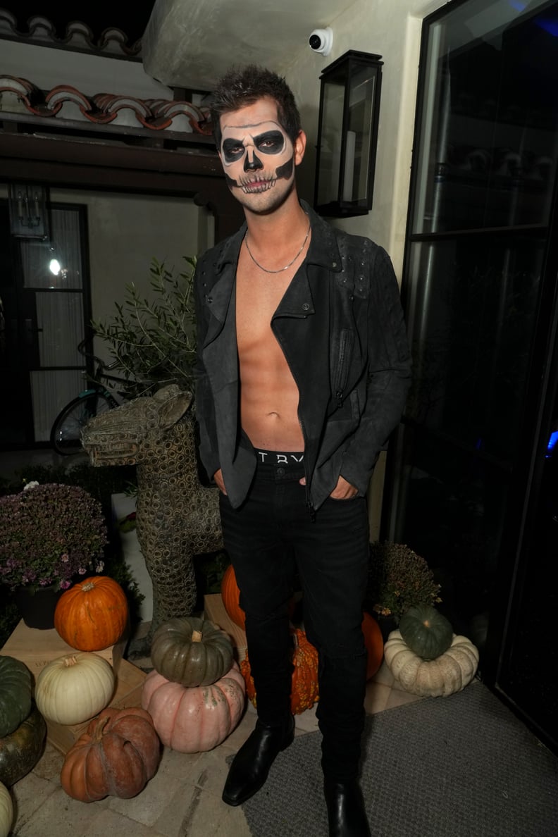Taylor Lautner as a Skeleton