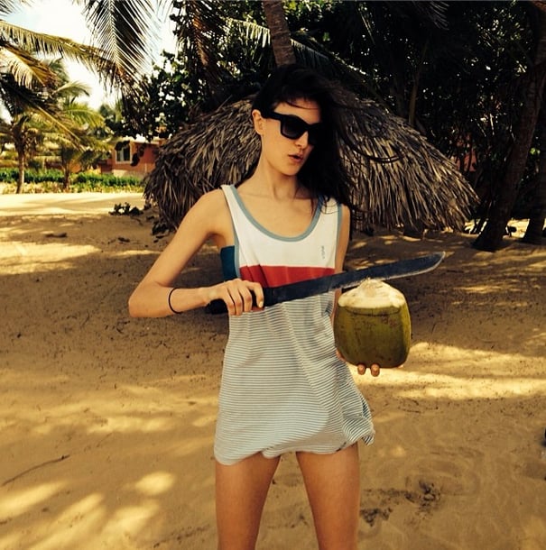 Jacquelyn Jablonski perfected her machete skills while drinking healthy.
Source: Instagram user jacquelynjablonski