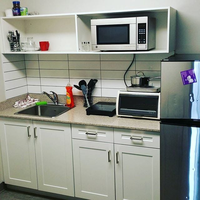 Real Girl Kitchen Kylie Jenner S Mansion Vs Real Girls Dorms