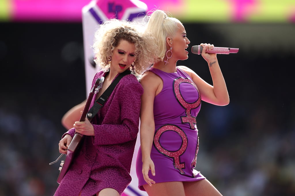 Katy Perry Shows Off Growing Baby Belly in Melbourne ...