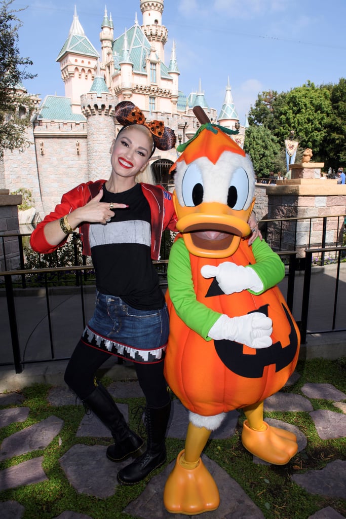 Gwen Stefani got in the Halloween spirit with Donald Duck in October 2016.