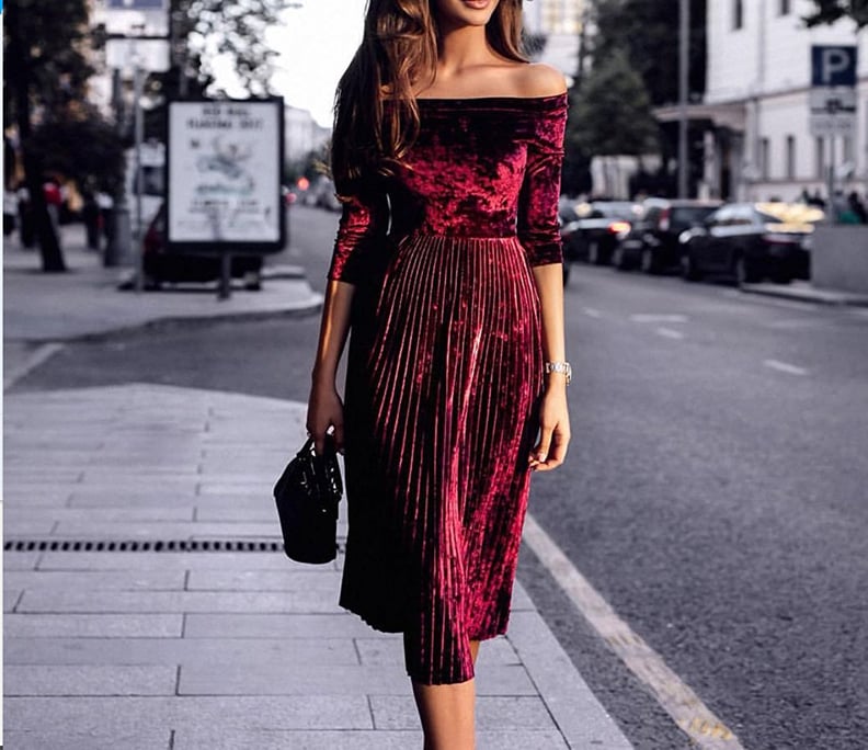 Leezeshaw Off-Shoulder Velvet Midi Dress