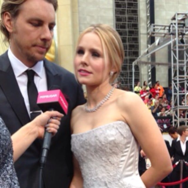 Kristen Bell and Dax Shepard stopped by to chat on the red carpet.