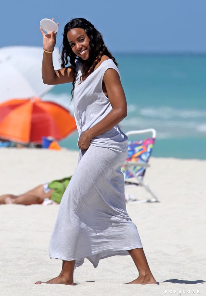 On Sunday, Kelly Rowland hit the beach in Miami.