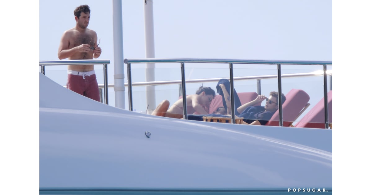 Kendall Jenner And Harry Styles Get Cozy On A Yacht Popsugar Celebrity Photo 2