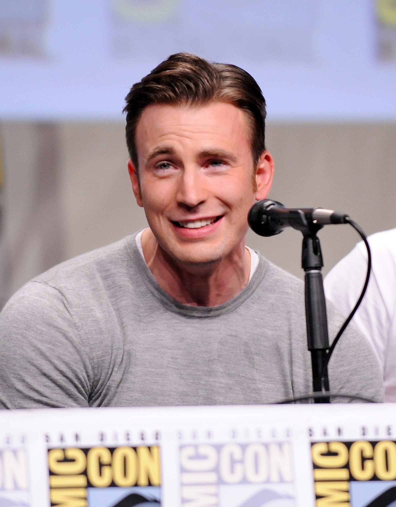 Chris Evans Hot Pictures | PS Celebrity