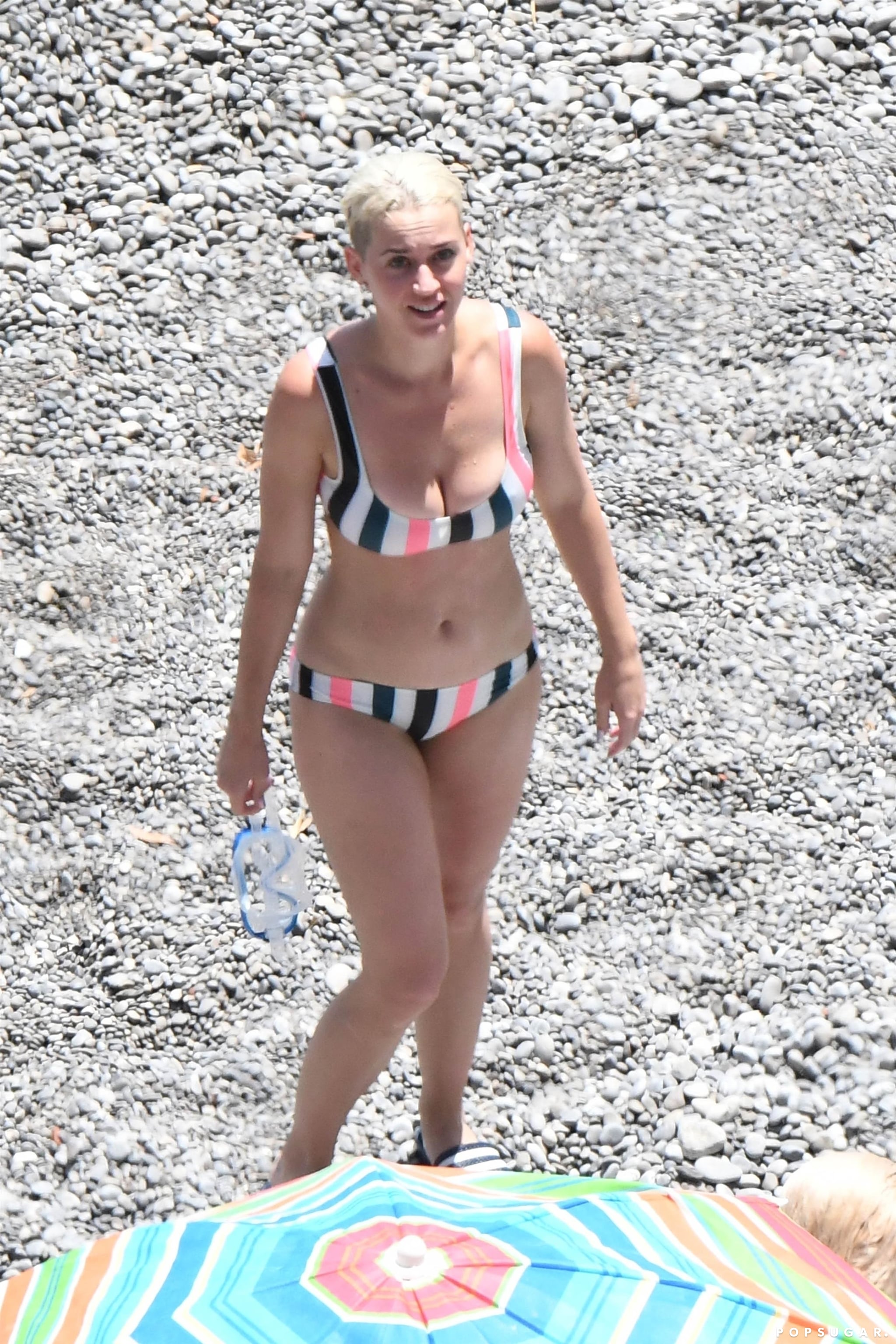 katy perry hot bikini pics