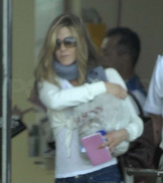 Jennifer Aniston Arrives in Cabo