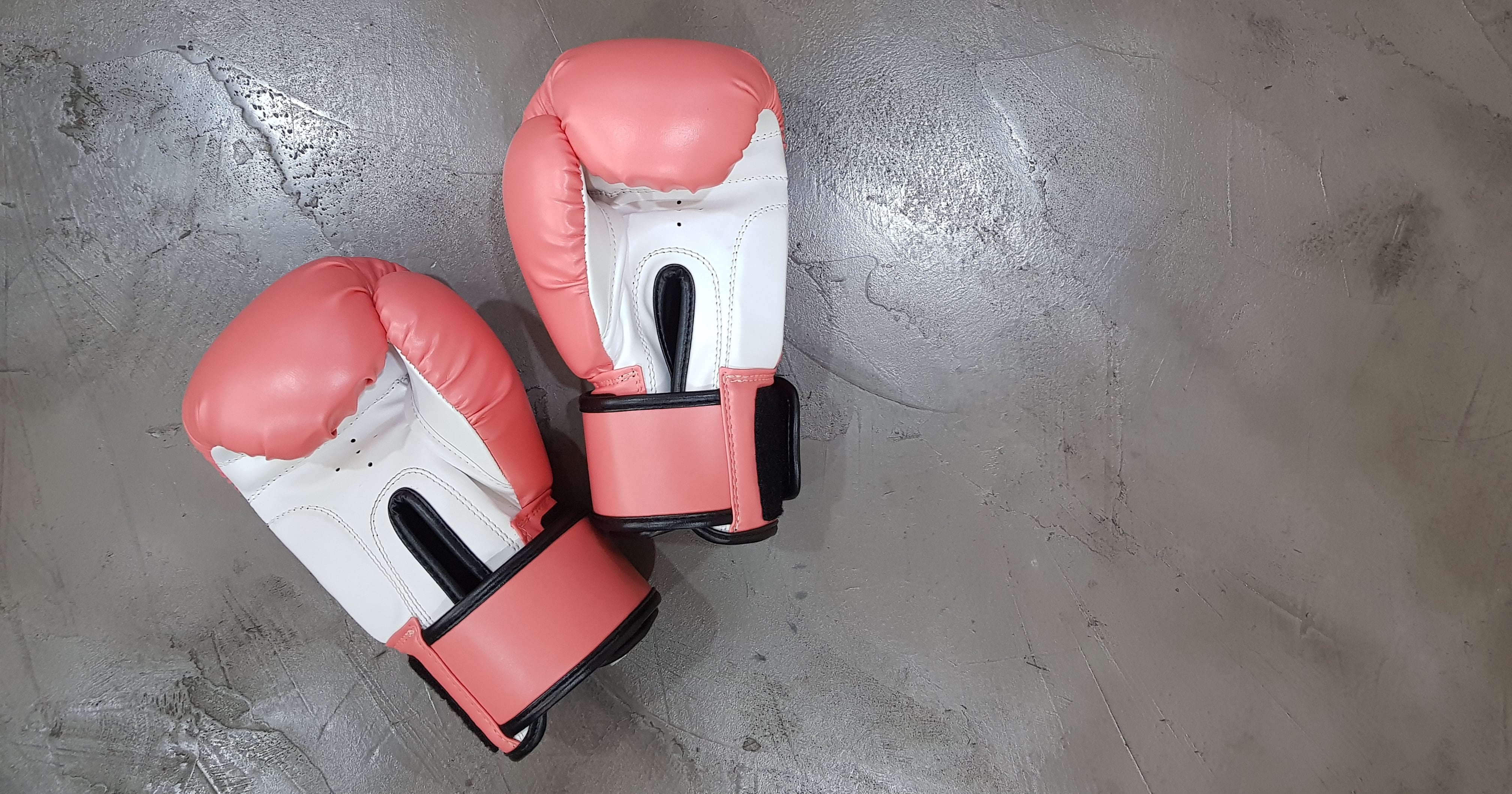 9 round boxing gloves weight outlet