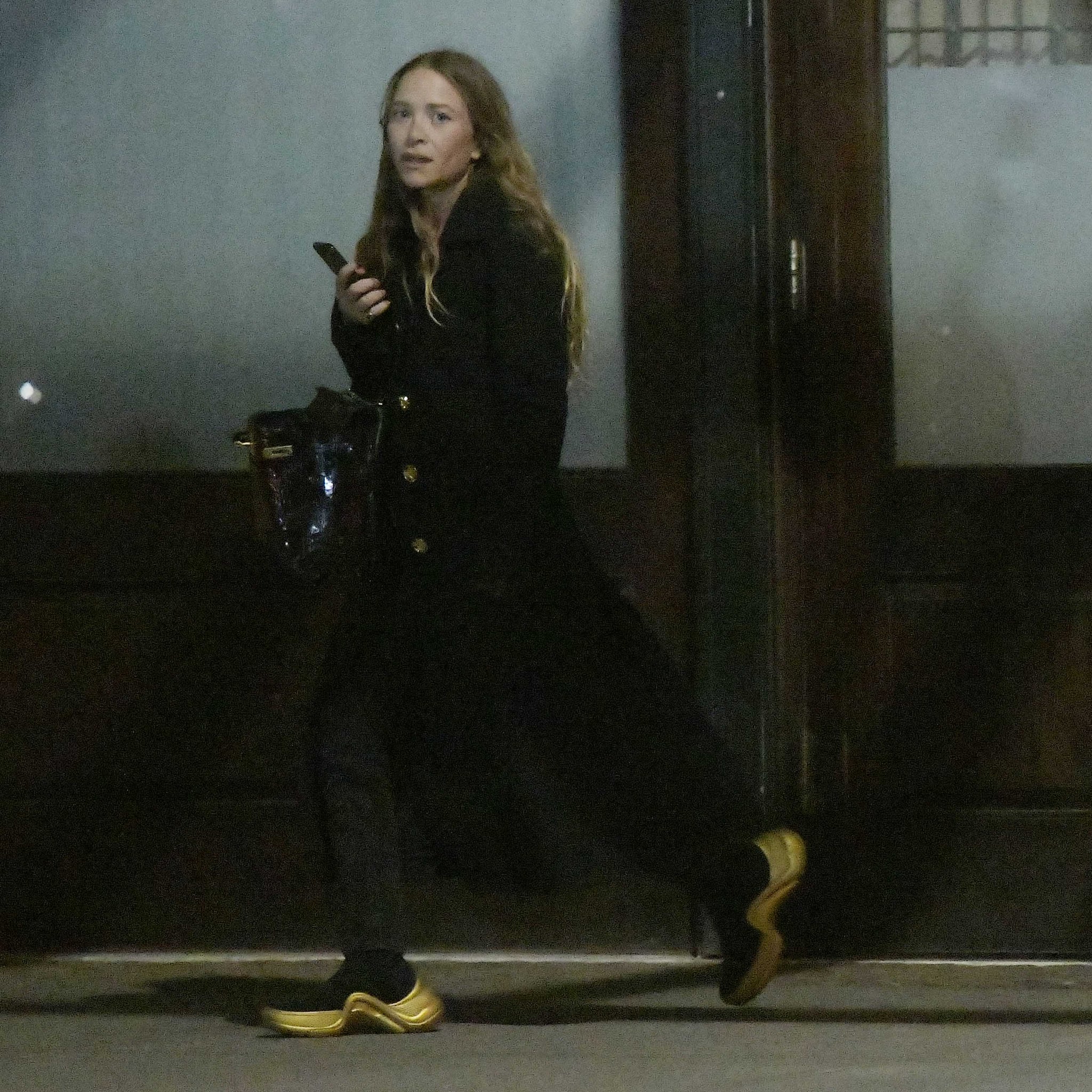 Mary Kate Olsen Wearing Louis Vuitton Sneakers POPSUGAR Fashion UK