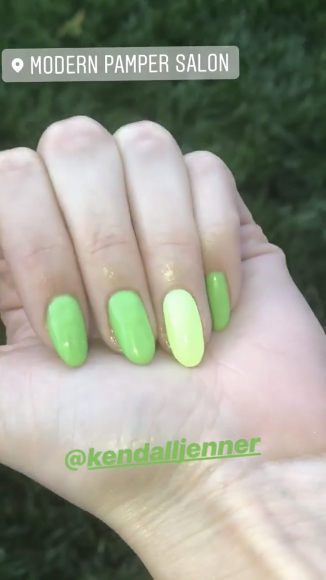 Kendall Jenner S Flower Manicure Popsugar Beauty