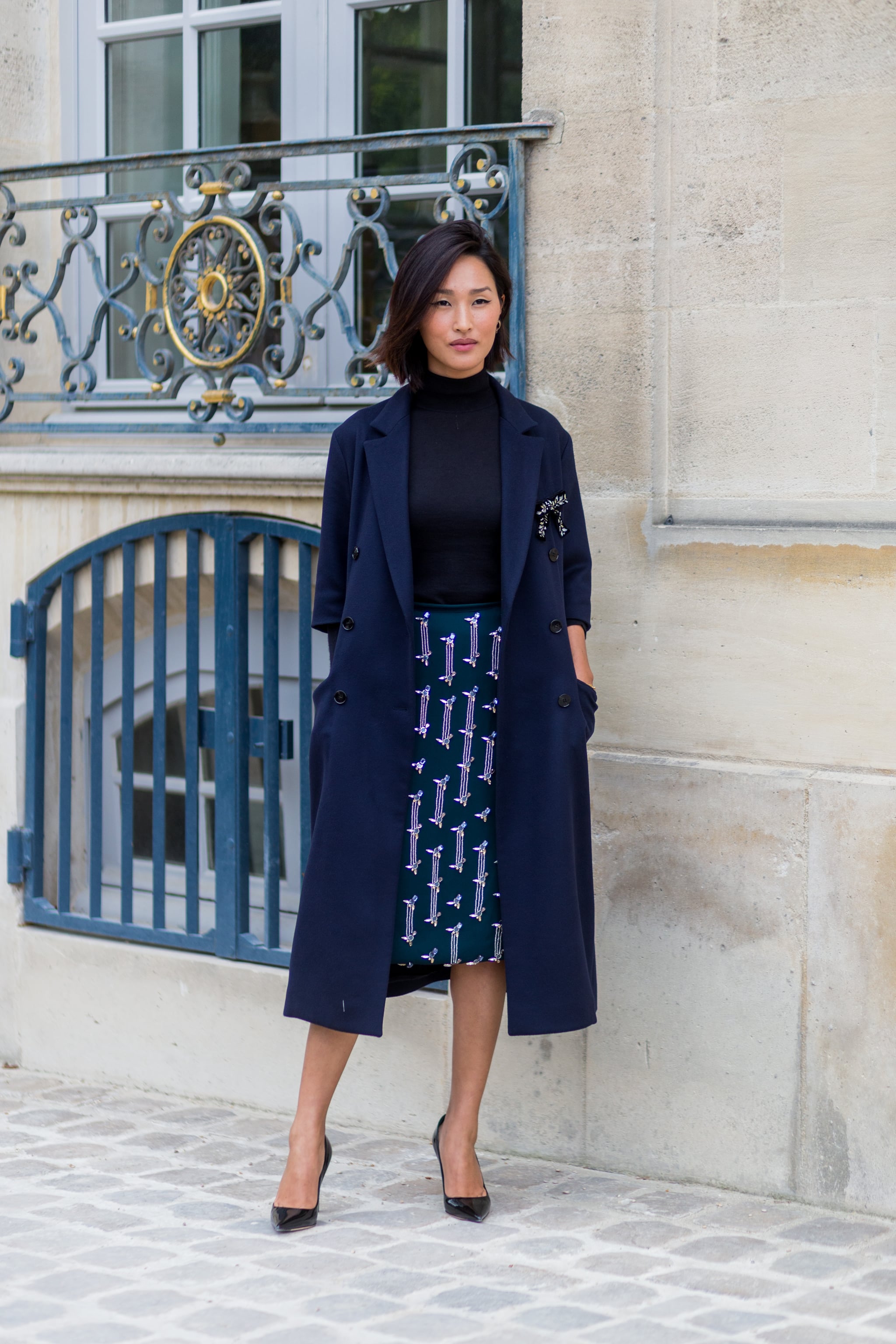 Can you spot the black in Nicole Warne's outfit? | Black and Navy Is the  Easiest Combination to Wear — Here's How | POPSUGAR Fashion Photo 5