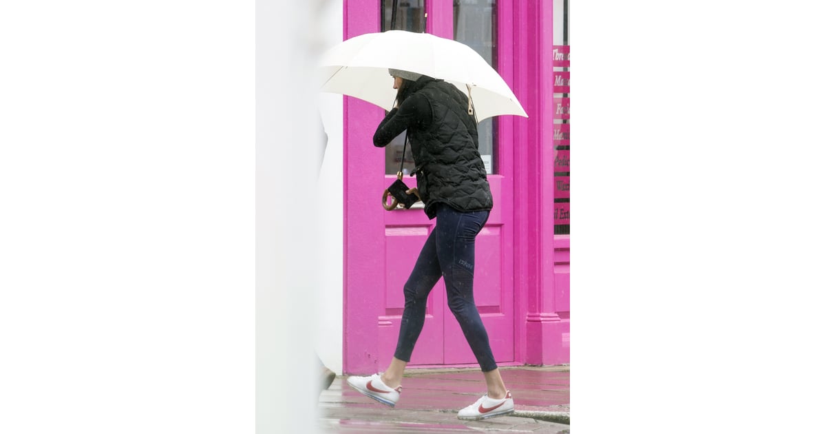 Meghan markle nike cortez hotsell