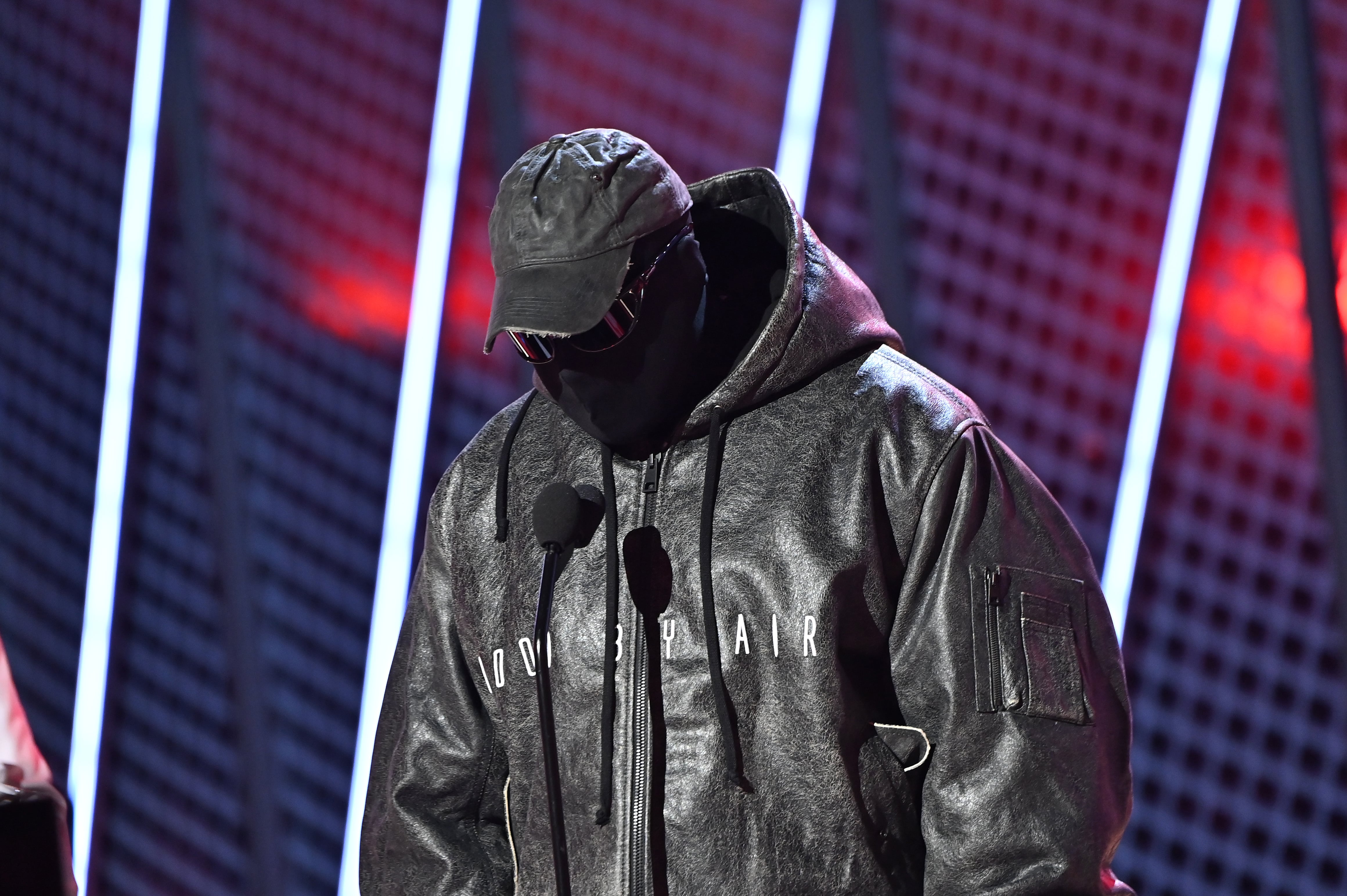 Kanye West confuses fans with face mask at BET Awards 2022