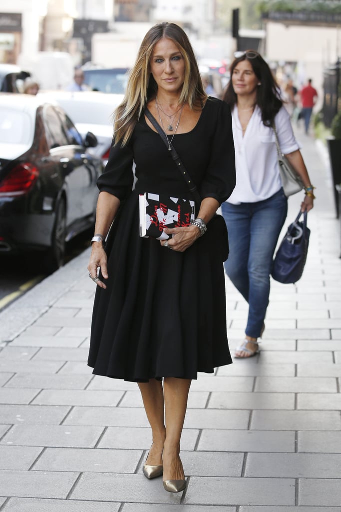 This seems to be the same look SJP's wearing in her teaser.