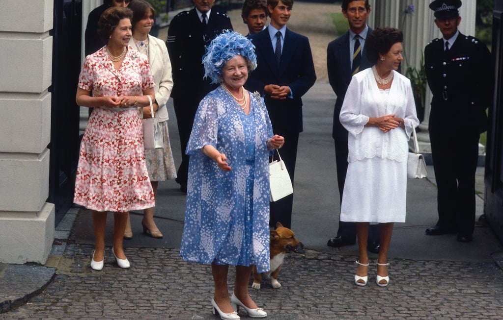 مع الملكة الأم، عام 1980