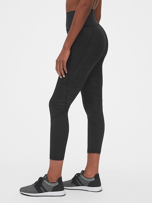 Gap High-Rise Perforated Spliced 7/8 Leggings in Sculpt Revolution