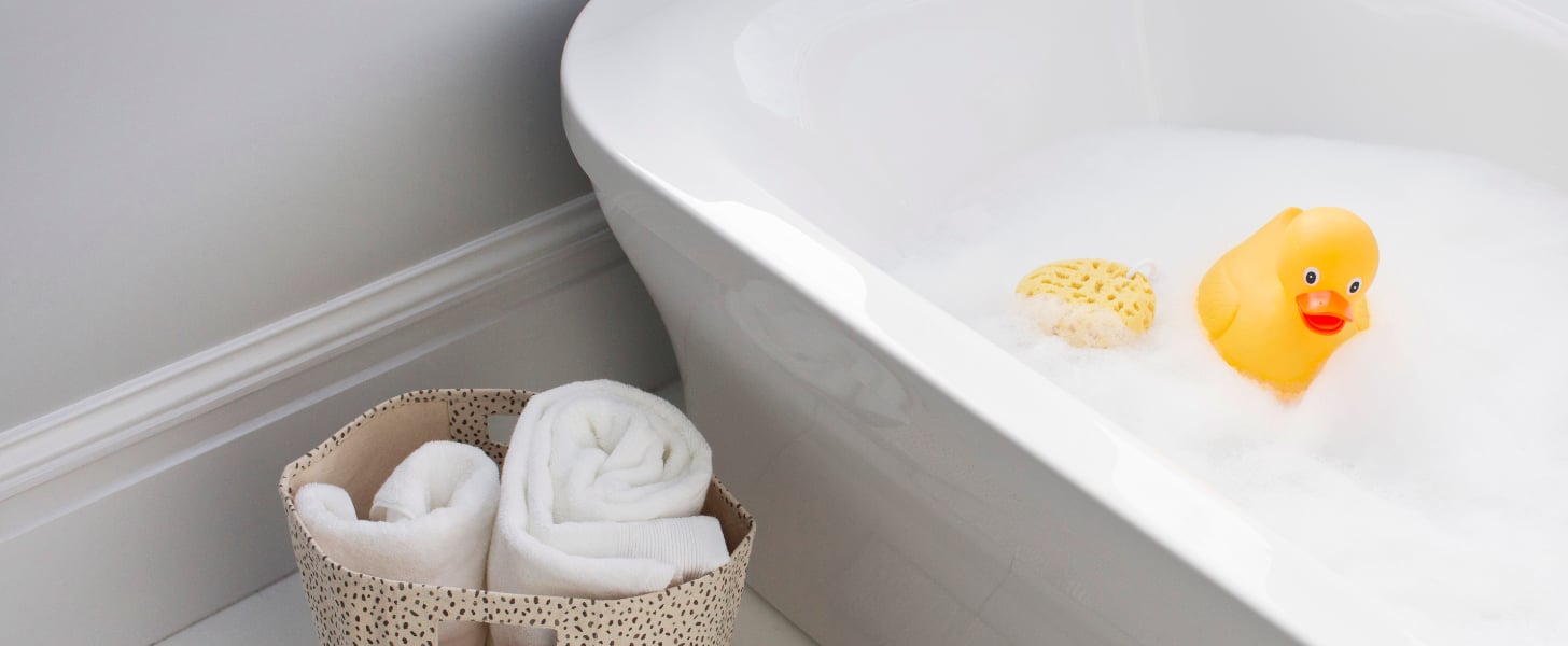3 Ingredient Magic Tub Cleaner: No Scrub, Low Odor, Natural”ish