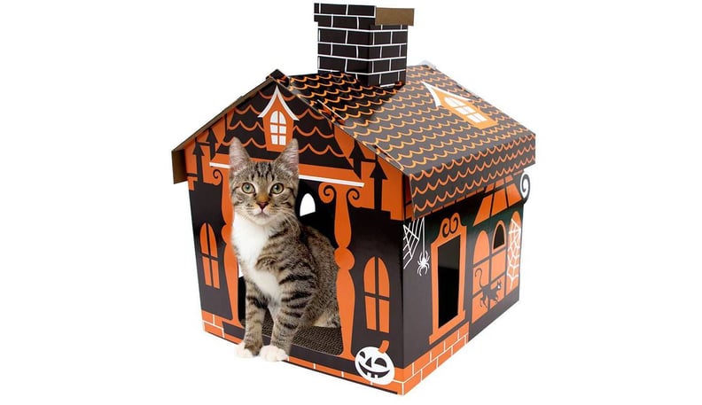 Target Hyde & EEK! Boutique Basic Haunted House Cat Scratcher