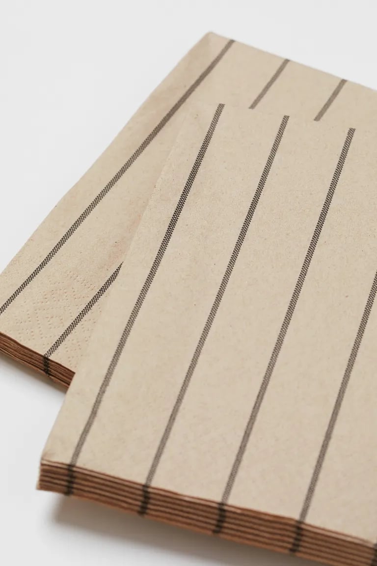 Disposable Napkins: 25-Pack Paper Napkins