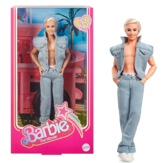 “芭比:电影《肯在牛仔匹配组的洋娃娃
