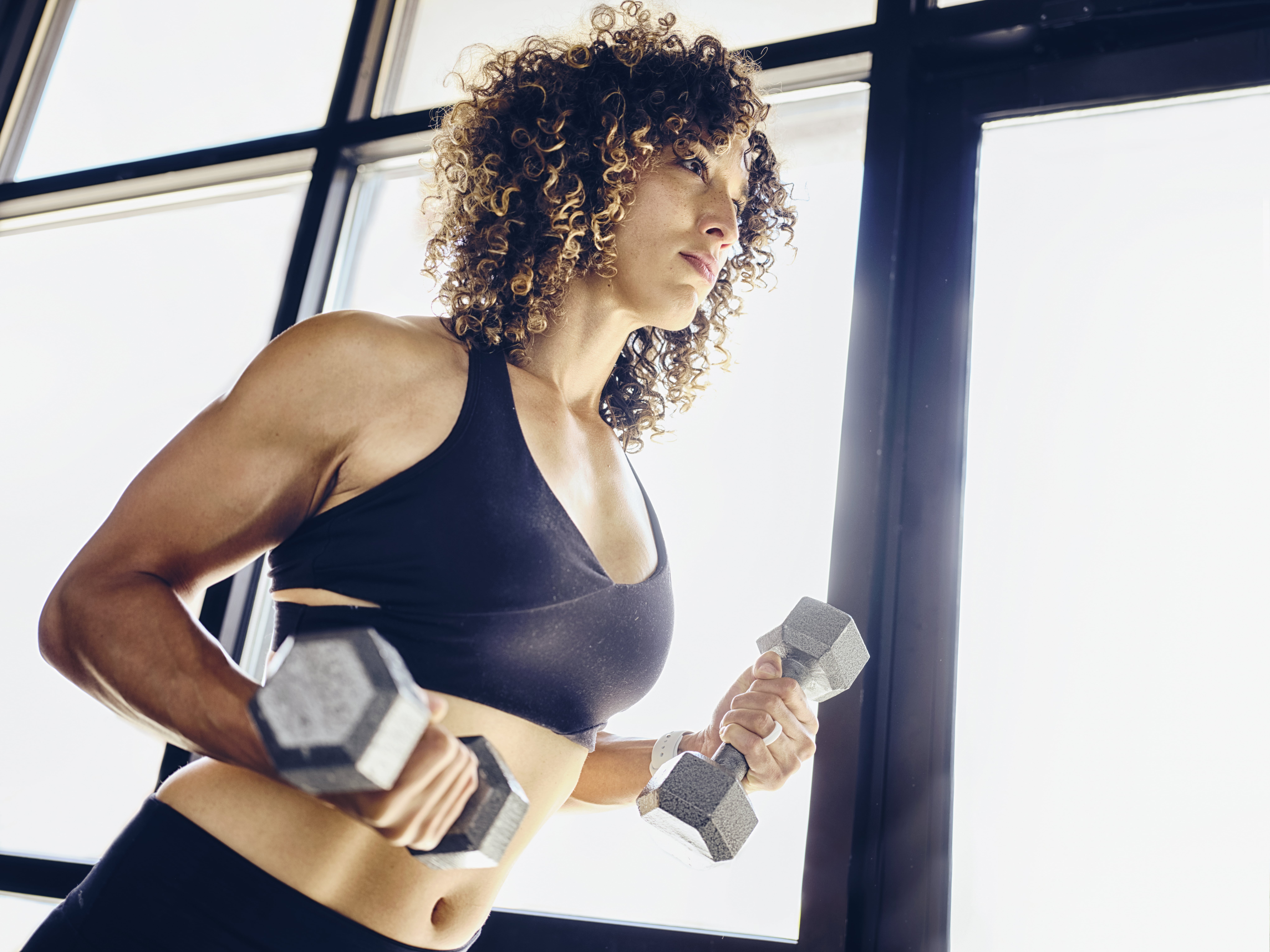 HIIT Chest Workout: 5 Supersets All Women Should Try - SHEFIT