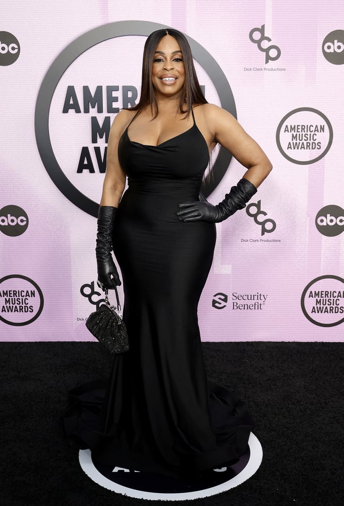 Niecy Nash-Betts at the 2022 American Music Awards