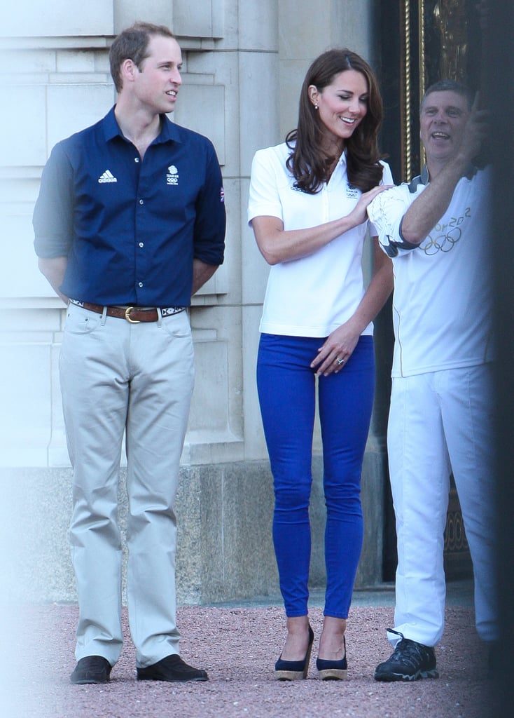 Kate Middleton Wearing Her Blue Cropped Skinnies at Buckingham Palace