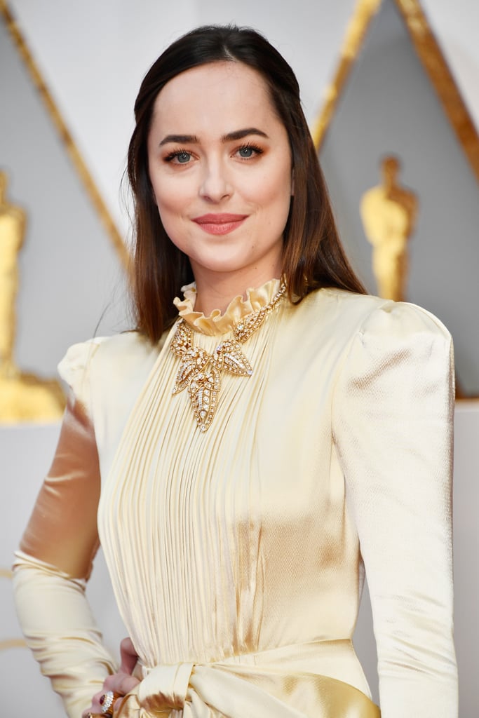 Dakota Johnson's Hair and Makeup at the 2017 Oscars