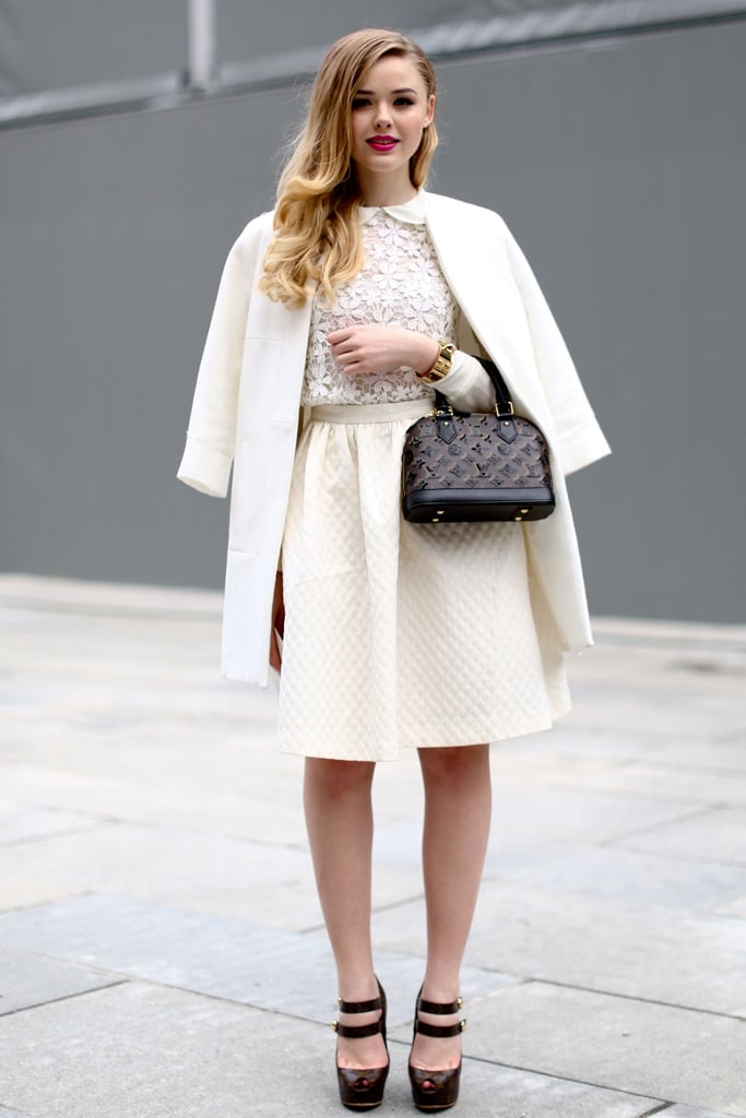 The prettiest of white pieces in lace and girlie silhouettes.
The prettiest of white pieces in lace and girlie silhouettes.