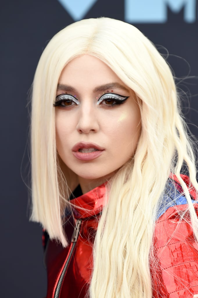 Metallic Eye Shadow Trend at MTV VMAs 2019