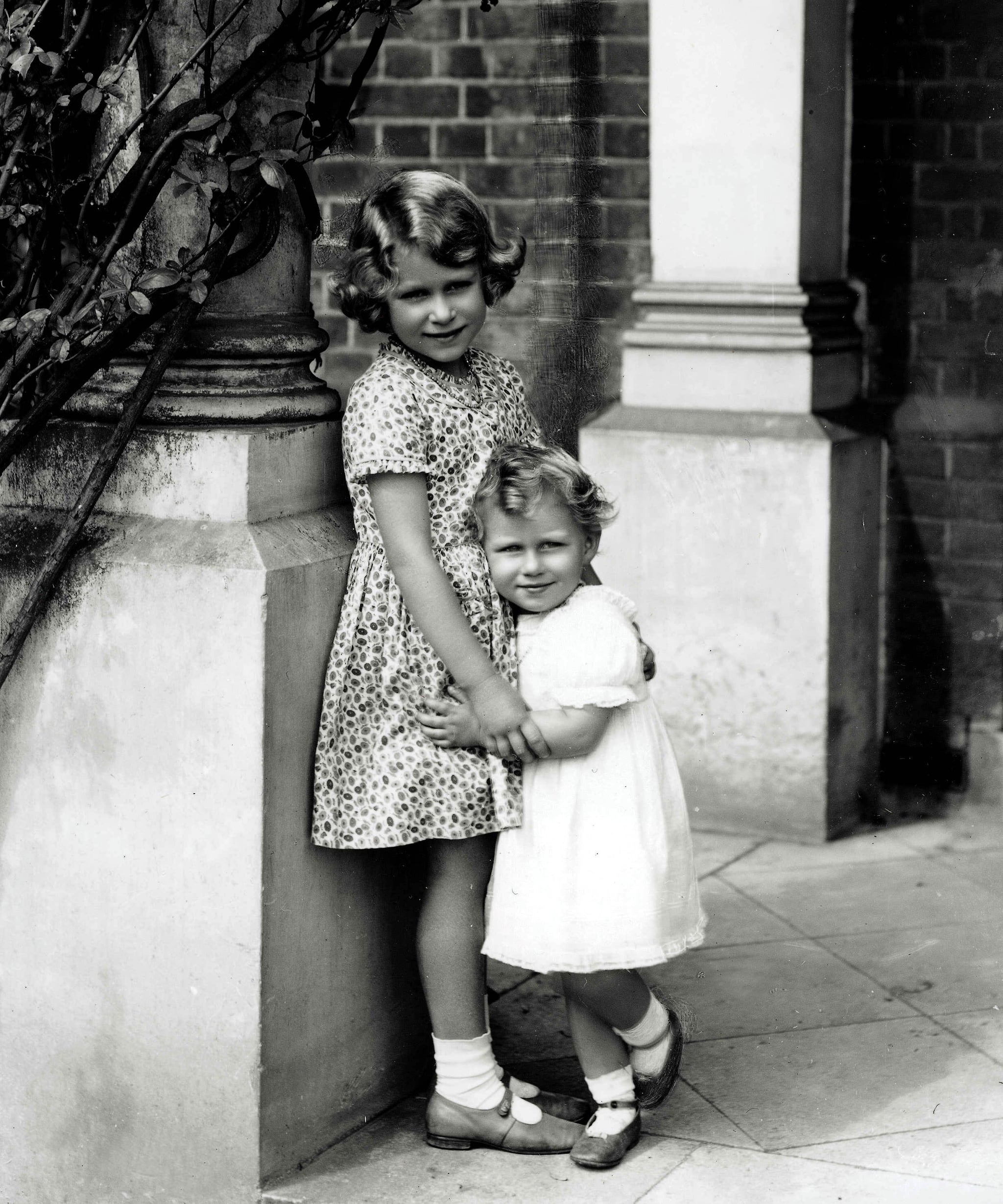 Queen Elizabeth Ii And Princess Margaret Pictures Popsugar Celebrity Australia